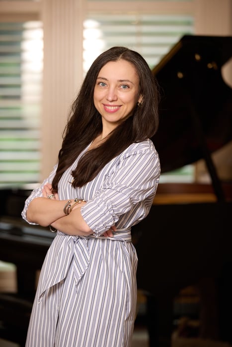 Iryna  -_Y2I7325